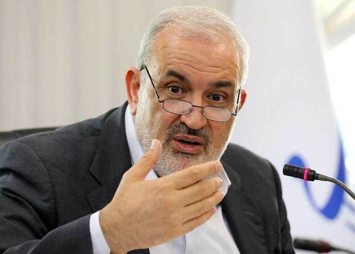  وزیر صمت: با شنیدن اسم واردات خودرو دست دوم، کهیر می‌زنم