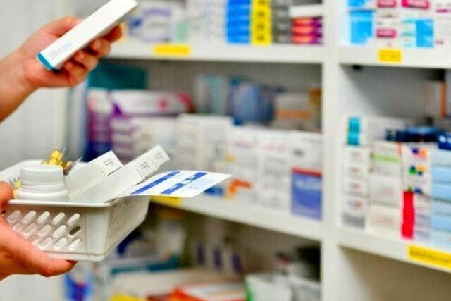  واکنش تامین اجتماعی به خبر خروج ۴۰۰ قلم دارو از پوشش بیمه: هیچ دارویی از پوشش بیمه‌ خارج نشده / پوشش بیمه‌ای داروهای OTC مستلزم وجود منابع مالی‌ و موافقت شورای عالی بیمه است