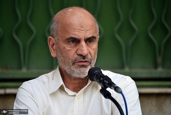 بسته پیشنهادی فرشاد مومنی برای کاهش 75 درصد از زمینه های بروز فساد/ ماجرای برکناری وزیر دولت احمدی نژاد