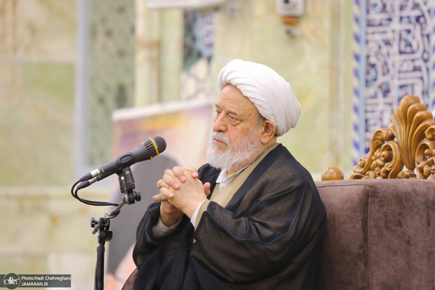 حسین انصاریان: امروز افراد بسیاری عطای تبلیغ دین را به لقای آن می بخشند