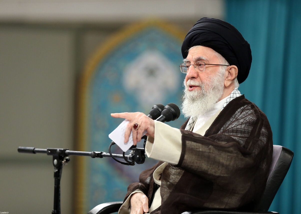  رهبر انقلاب: حضور در انتخابات صرفاً «تکلیف» نیست، «حق» مردم است/ مردم ما مردمی خوب و مومن هستند حتی آنها که برخی ظواهر شرعی را مراعات نمی‌کنند